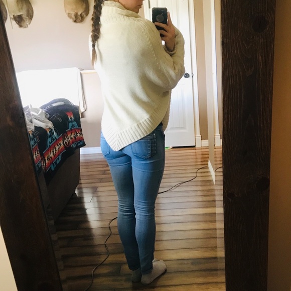 Cream Knitted Poncho w/ sleeves - Picture 3 of 5